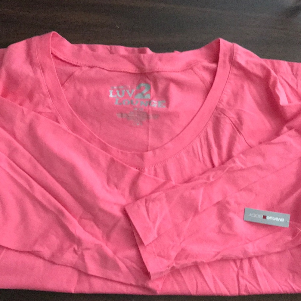 Avenue body lounge top